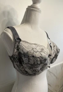 Bra - Picture 1 of 5