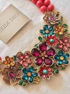 NUOVA SPLENDIDA BELLISSIMA COLLANA CRISTALLI FIORI ROSSI HEIDI DAUS DI BUONA QUALITÀ MG - Foto 1 di 3
