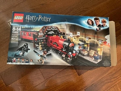 LEGO Harry Potter: Hogwarts Express (75955) - Used Train Set - Image 1 of 4