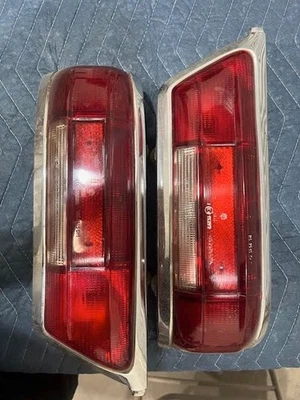 Luces traseras completas 230/250/280 SL Mercedes Benz W113 - 1138260252 - 1138260152 Foto 1 de 3