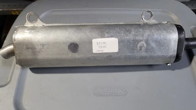 Silenciador de escape usado 94-97 Yamaha WR250/93 94 95 YZ250 FABRICANTE DE EQUIPAMENTO ORIGINAL - Imagem 1 de 4