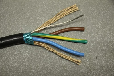 Cabo de alimentação blindado Belden 19364 14/3C tipo SJT Premium Beldfoil 300V/5 pés - Imagem 1 de 3