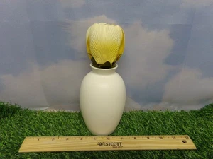 hallmark vase for? is blank with yellow flower that opens up needs battery works - Picture 1 of 3