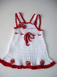 Babykleid Gr. 62 / 68 Häkelkleid Erdbeere NEU - Bild 1 von 3