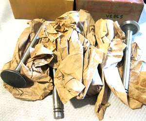 New International Truck exhaust valve lot , 6 Pcs, 318,361,401,450, USA! - Picture 1 of 4