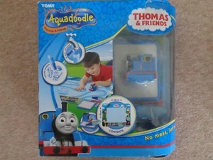 tomy aquadoodle thomas & friends aquadraw con tappetino treno e penna - Foto 1 di 6