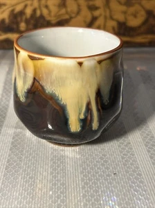 Tazas de vino cortas sin tallo con hoyuelos cerámica esmalte por goteo té tazas de café marrón beige - Imagen 1 de 7