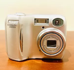 Nikon fotocamera digitale Coolpix 2200 argento compatto - 2 MP **SENZA SCHEDA SD** - Foto 1 di 5
