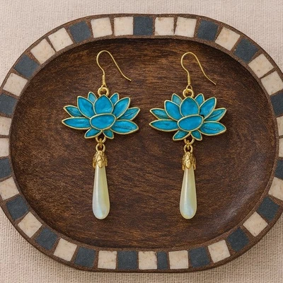 Amrita Singh Waterlily Lotus Flower Earrings Chinese Jade Gold Ethnic Boho VTG - Image 1 of 4