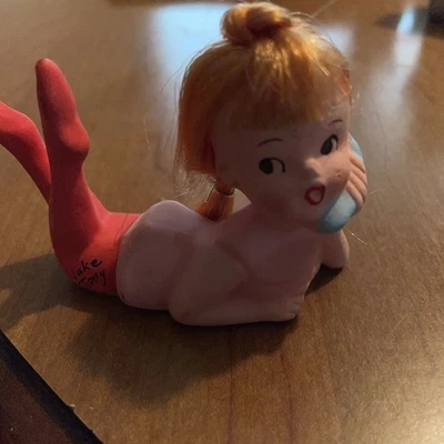 Artmark Vintage Porcelain Girl With Lake Tippy On Side - Image 1 of 4