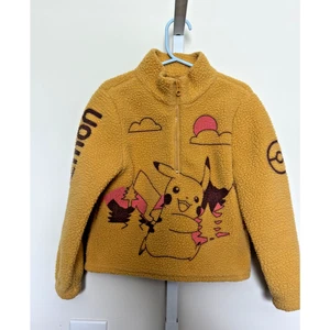 Chaqueta polar Pokemon Pikachu Sherpa amarilla 1/4 con cremallera - talla 4/5 usada en excelente estado - Imagen 1 de 8