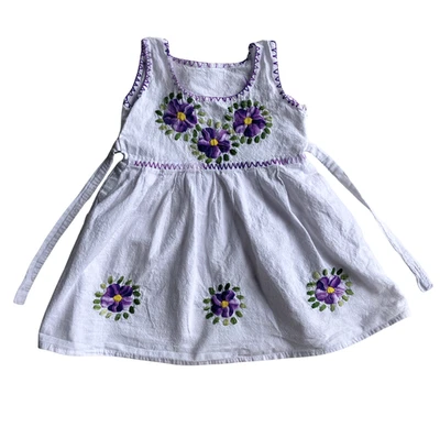 Vestido de algodón bordado floral blanco y púrpura vintage hecho a mano para niñas pequeñas Foto 1 de 4