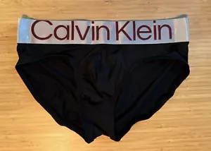 Neuer Calvin Klein Slip - Micro Steel, schwarz/rote Buchstaben, klein - Bild 1 von 4