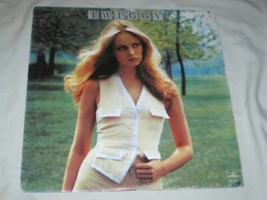 TWIGGY s/t (1976) LP Mercury Pop Country Model Actress Lesley Lawson - Imagen 1 de 5