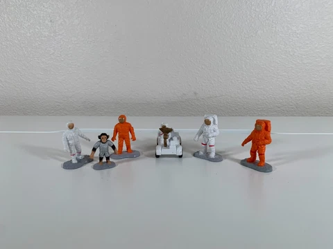 Astronaut 2” PVC Figure Safari LTD White Mini Space Toy Spaceman Lot of 6 Cover