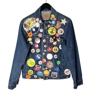 Chaqueta de mezclilla vintage Levis 70506-0216 para hombre M azul EE. UU. Gulf Marines Dare Pins - Imagen 1 de 10