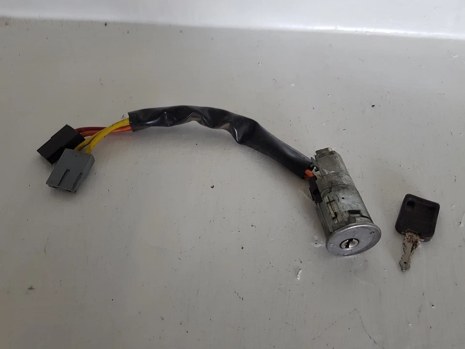 Neiman avec une clé pour Renault R11 diesel de 1986 - Photo 1/1