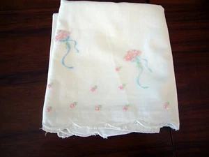 VINTAGE EMBROIDERED PILLOWCASE with Pink Flowers Bouquet Shabby Chic Blue 28x21 - Picture 1 of 3