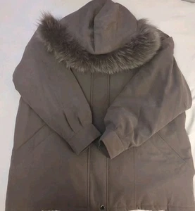 Forecaster Of Boston Coat Size Medium, Brown, Mid Length, Fur Trim Hood, Lined - Picture 1 of 4