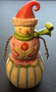 Sciarpa Enesco JIM SHORE MINI PUPAZZO DI NEVE #4025629 figura invernale alta 4" fiori rossi - Foto 1 di 3