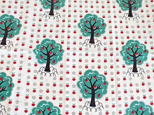 APPLE TREE cotton quilt fabric white green red 32" x 42" OOP - Picture 1 of 3