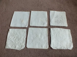 Juego de 6 pañuelos para damas de colección blanco roto bordados a máquina 12" BONITO - Imagen 1 de 3