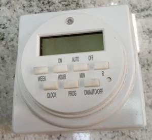 Titan Controls/Apollo 9/ 734105/ Presa/Timer digitale/ 115V/12A/ 60 Hz (21BB2 - Foto 1 di 7