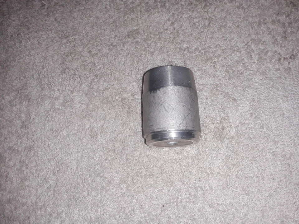 OEM Suzuki Katana 600 1100 SV650 Piece Oil Lock 51195-48B31 - Image 1 of 1