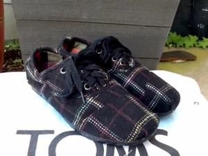 TOMS LACE UP SHOES     WOMENS SIZE 5 - Picture 1 of 8