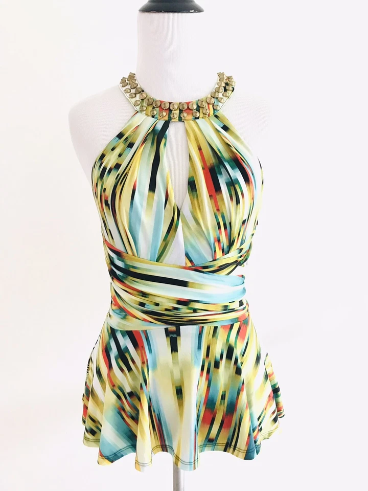 Top halter Bebe recortado para mujer XS verde con tachuelas sin mangas elástico Foto 1 de 4