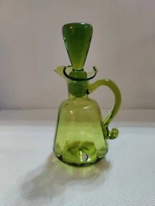 Vintage OLIVE GREEN BLOWN ART GLASS CRUET & STOPPER 7” Tall - Picture 1 of 9
