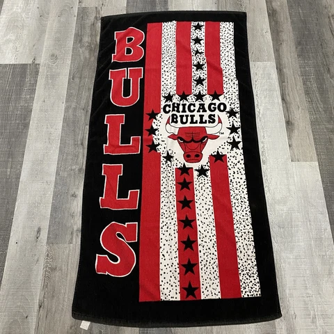 Vintage Chicago Bulls Black/Red Beach Towel NBA Officially Licensed 100% Cotton Cover