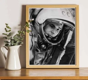 Yuri Gagarin : 10"x8" Professional Photo - Picture 1 of 2