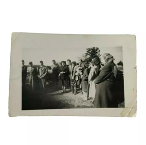 Vintage Snapshot Photograph of a Burial 3"x5" - Picture 1 of 4