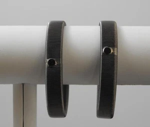 Vintage Two Gun Metal Grey Gray Colored Bracelets Stretch About 2 1/2" G11 - Picture 1 of 11