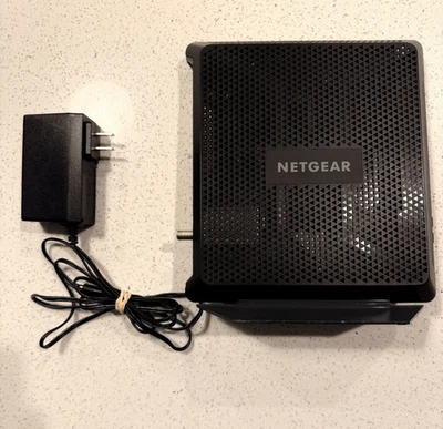 NETGEAR Nighthawk AC1900 C7000V2 Wi Fi Cable Modem Router - Image 1 of 4