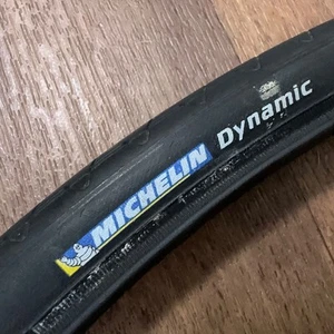 Bicicleta de carretera/híbrida Michelin Dynamic 700x28c (28-622) cubierta usada neumático único - Imagen 1 de 5