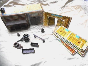 Vintage Marx Western TIN CAVELRY Log Cabin & Stockade (12) Fencing w/Gate - Picture 1 of 12