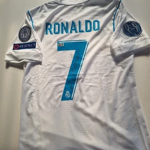 2018 Cristiano Ronaldo Hand Signed Real Madrid Jersey Becketts coa - Picture 1 of 3