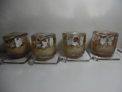 Cle de Peau The Foundation SPF 21  27ml/1.0 foz NNB Select Shade - Image 1 of 4