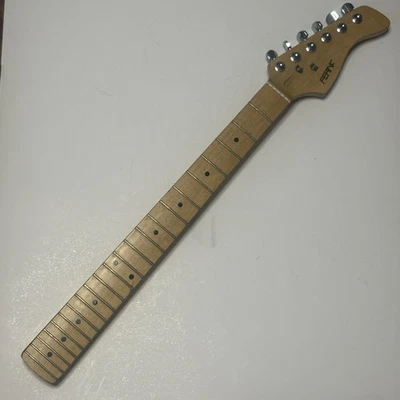 Gorra de arce Fernandez Stratocaster de colección cuello años 80 Strat cargada con afinadores/clavijas Foto 1 de 4