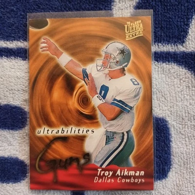 Troy Aikman 1995 Fleer Ultra Ultrabililies Card# 5 of 30 Dallas Cowboys - Image 1 of 2