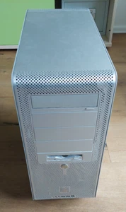 Lian Li V1000 Vollalu PC - Gehäuse in OVP mit zusätzlichem Seitenteil (Glas) - Bild 1 von 17
