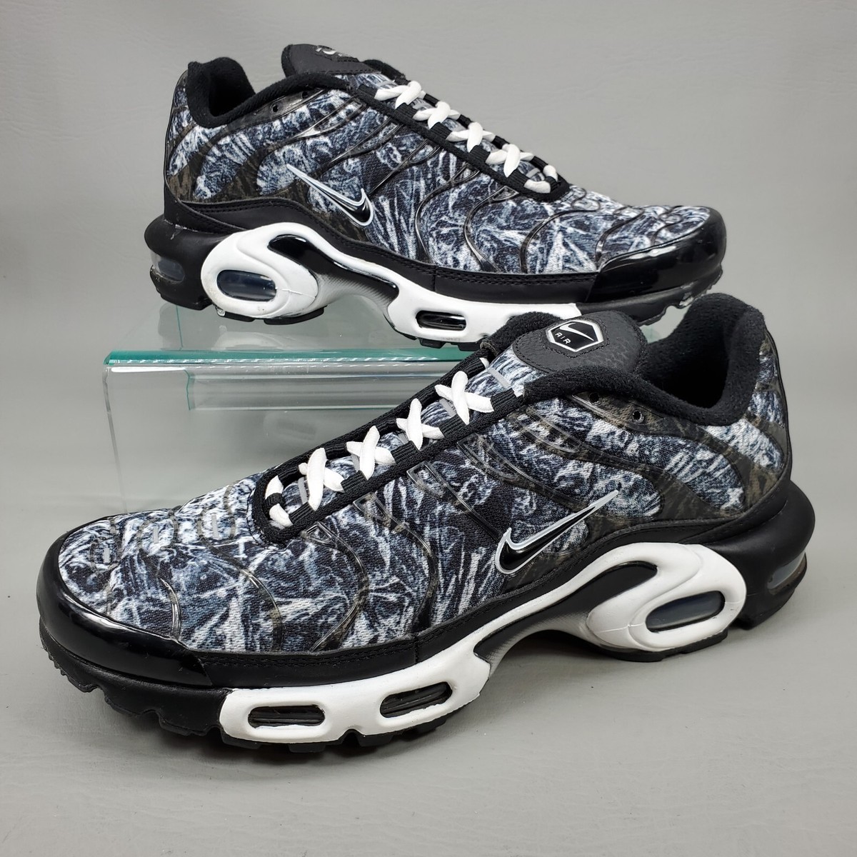 Nike Air Max Plus Shattered Ice - Black for Sale