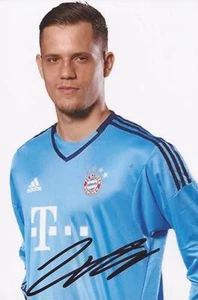 BAYERN MUNICH: IVAN LUCIC SIGNED 6x4 PORTRAIT PHOTO+COA - Picture 1 of 1
