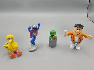 Vintage Pvc Figures, Fred Flintstone, Sesame Strret - Grouch, Grover, Big Bird - Picture 1 of 11