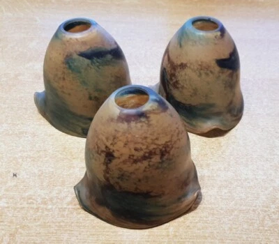 1 TULIPE Nébuleuse AU Choix Parmi 3 ANCIENNE LAMPE  pâte de verre 10,5 cm - Photo 1/4