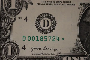 Billete estrella "D" 2017A de $1 bloque funcionamiento bajo. TAMAÑO TOTAL 500K/500K RUN.  SN D 00185724* - Imagen 1 de 3