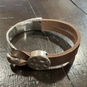 Plunder Design Trendy Fashion Jewelry Marki Silver Brown Leather Bangle Bracelet - Picture 1 of 4