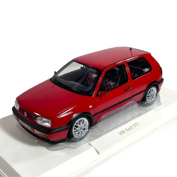 Modellino Auto Norev 1/18 Volkswagen Golf GTI Flash Red 1996 - Immagine 1 di 4